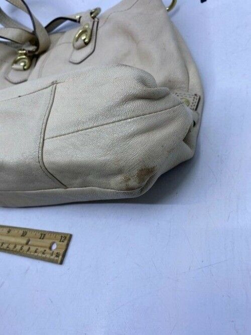 Coach Xl White Leather Shoulder Bag