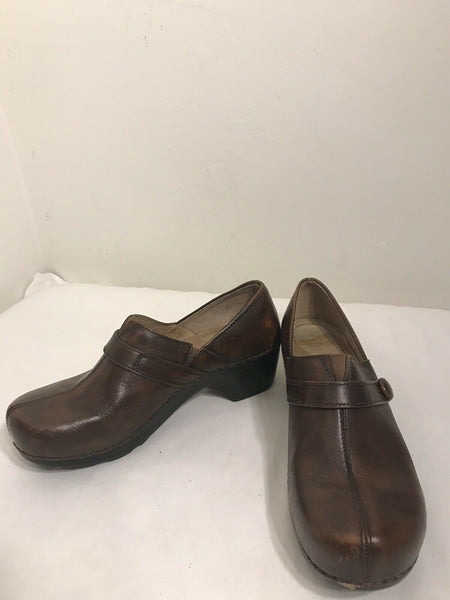 DANSKO CLASSIC CLOGS Brown Leather- Size 9.5