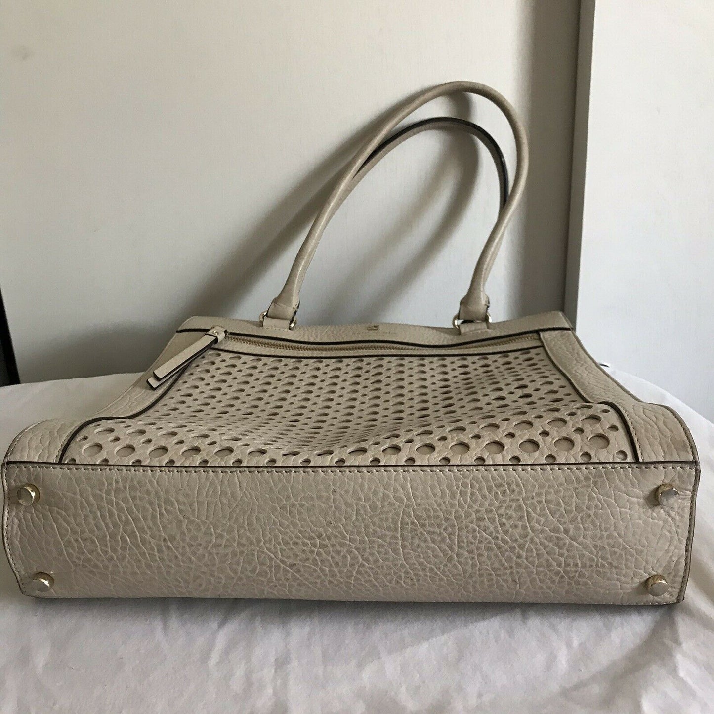KATE SPADE Beige Laser Cut Design Handbag