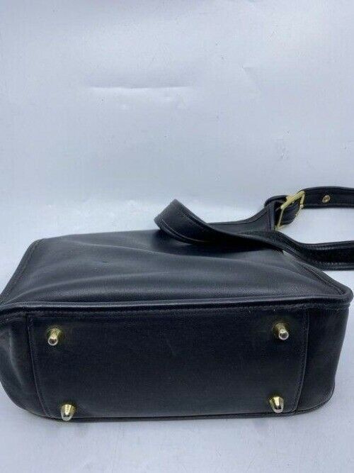 coach vintage medium black leather cross body bag