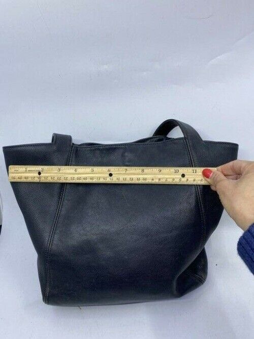coach vintage black leather shoulder bag