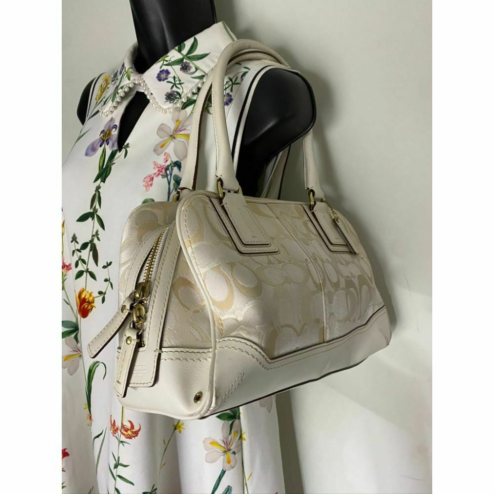 COACH Medium/Large Jacquard Fabric Signature Tote Bag