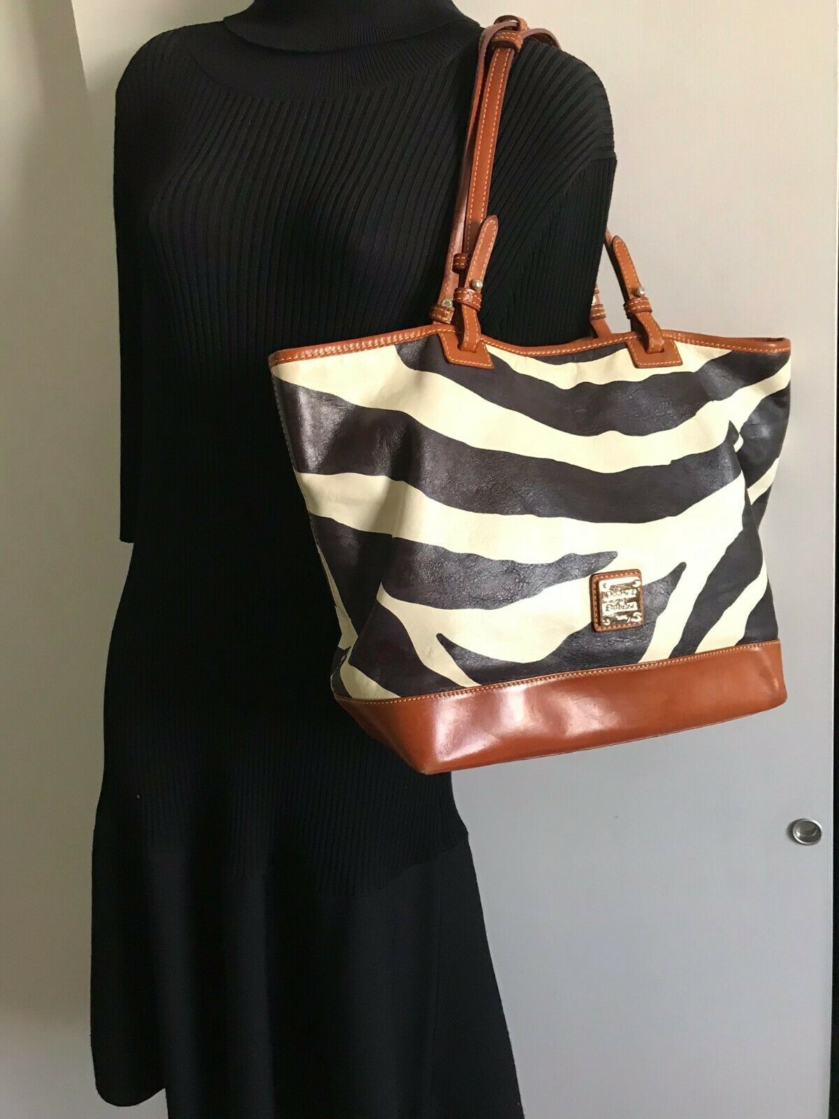 Dooney & Bourke Large Leather Tote Crossbody Bag