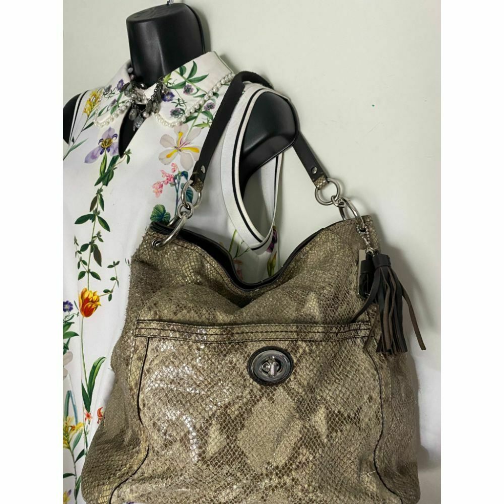 COACH Animal Embossed Leather Tan Shoulder Bag Amazing!