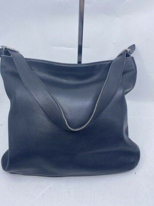 coach vintage handbag great find black leather shoulder bag