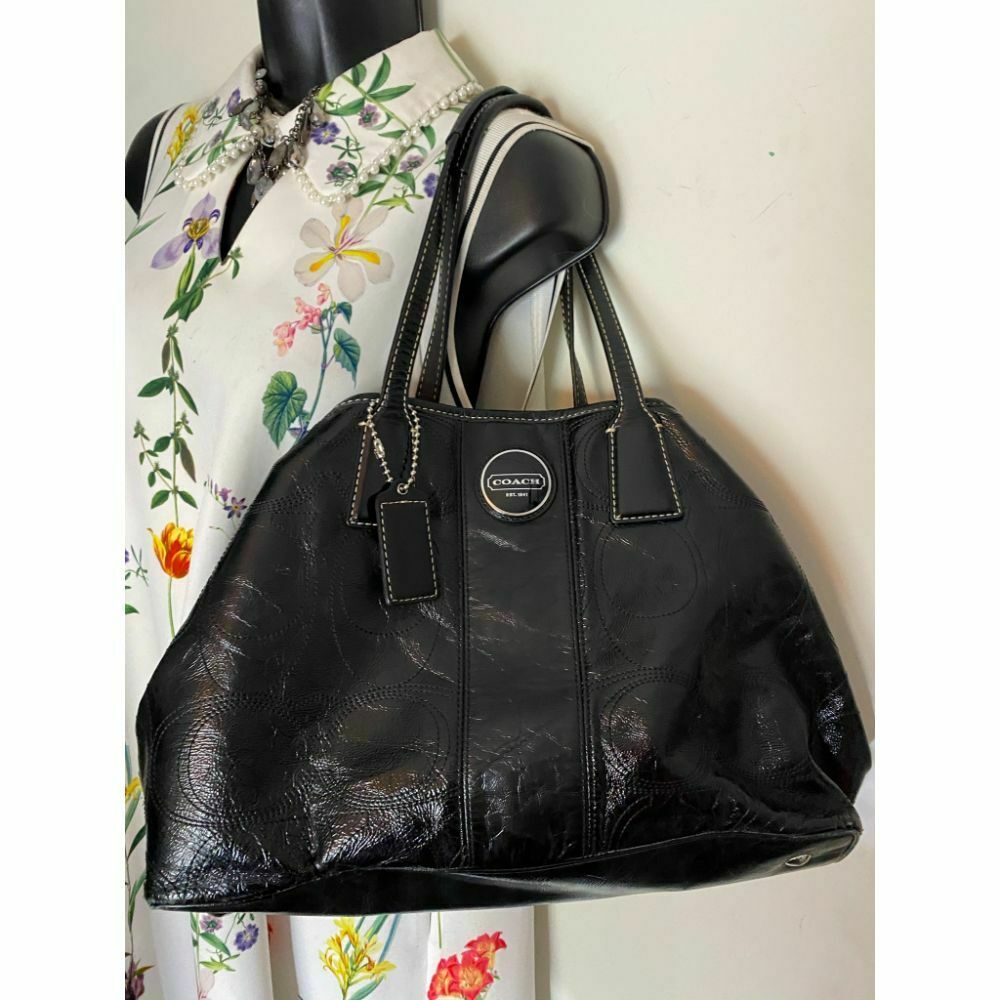 COACH Large Patent Leather Black Shoulder Bag
