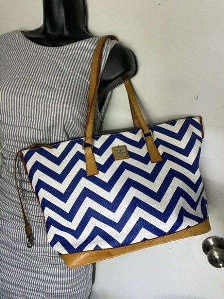 Dooney and Bourke shopping xl zig zag in blue white coated canvas tote