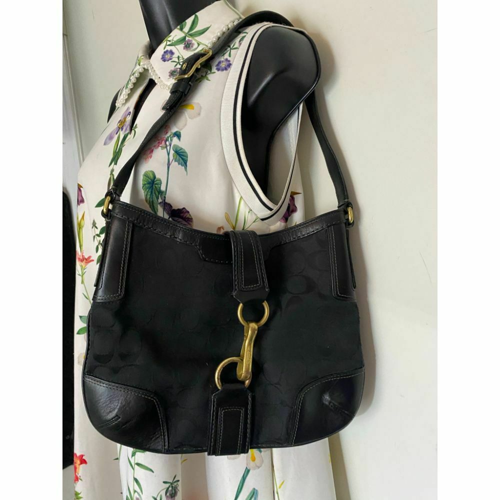 Coach Women's Black Medium Fabric Shoulder Bag