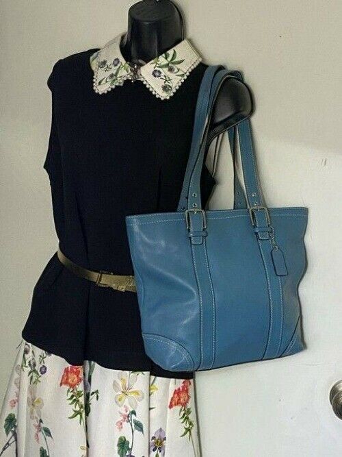 coach large blue leather shoulder bag