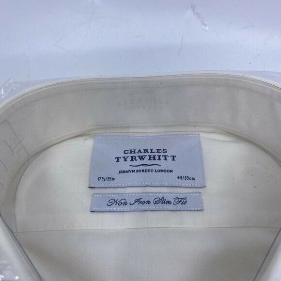 Charles Tyrwhitt Cream non iron poplin slim fit shirt