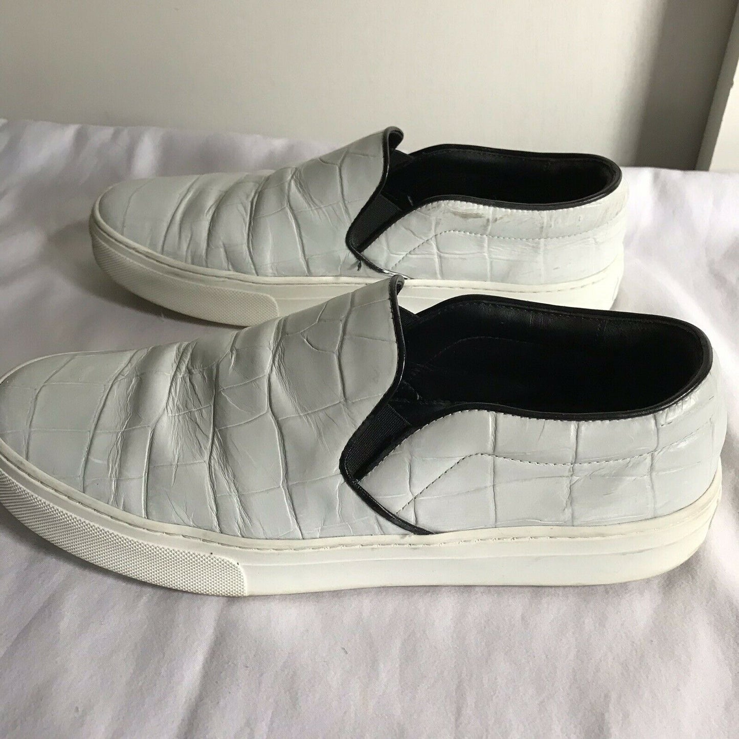 CELINE White Croc Embossed Size 9