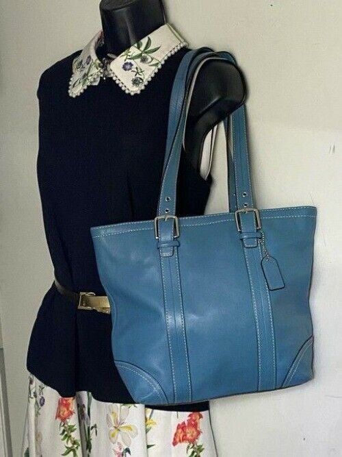 coach large blue leather shoulder bag