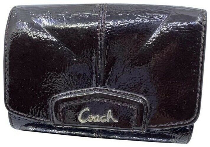 coach burgundy w pattent leather change compartment wallet