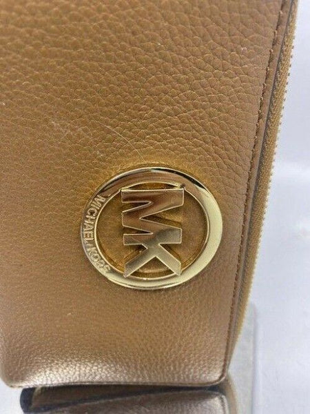 Michael Kors Soft Device Card Coin And Id Holder Brown Leather Wristlet