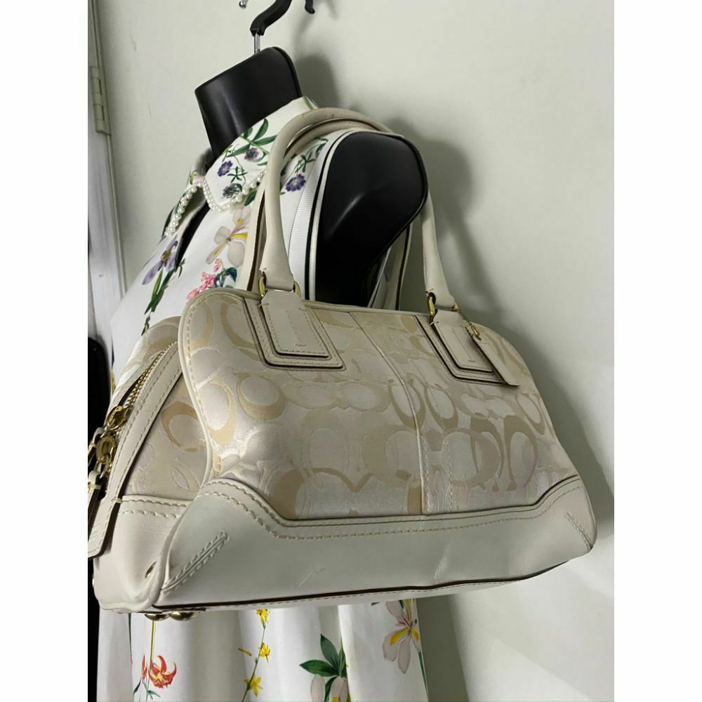 COACH Medium/Large Jacquard Fabric Signature Tote Bag