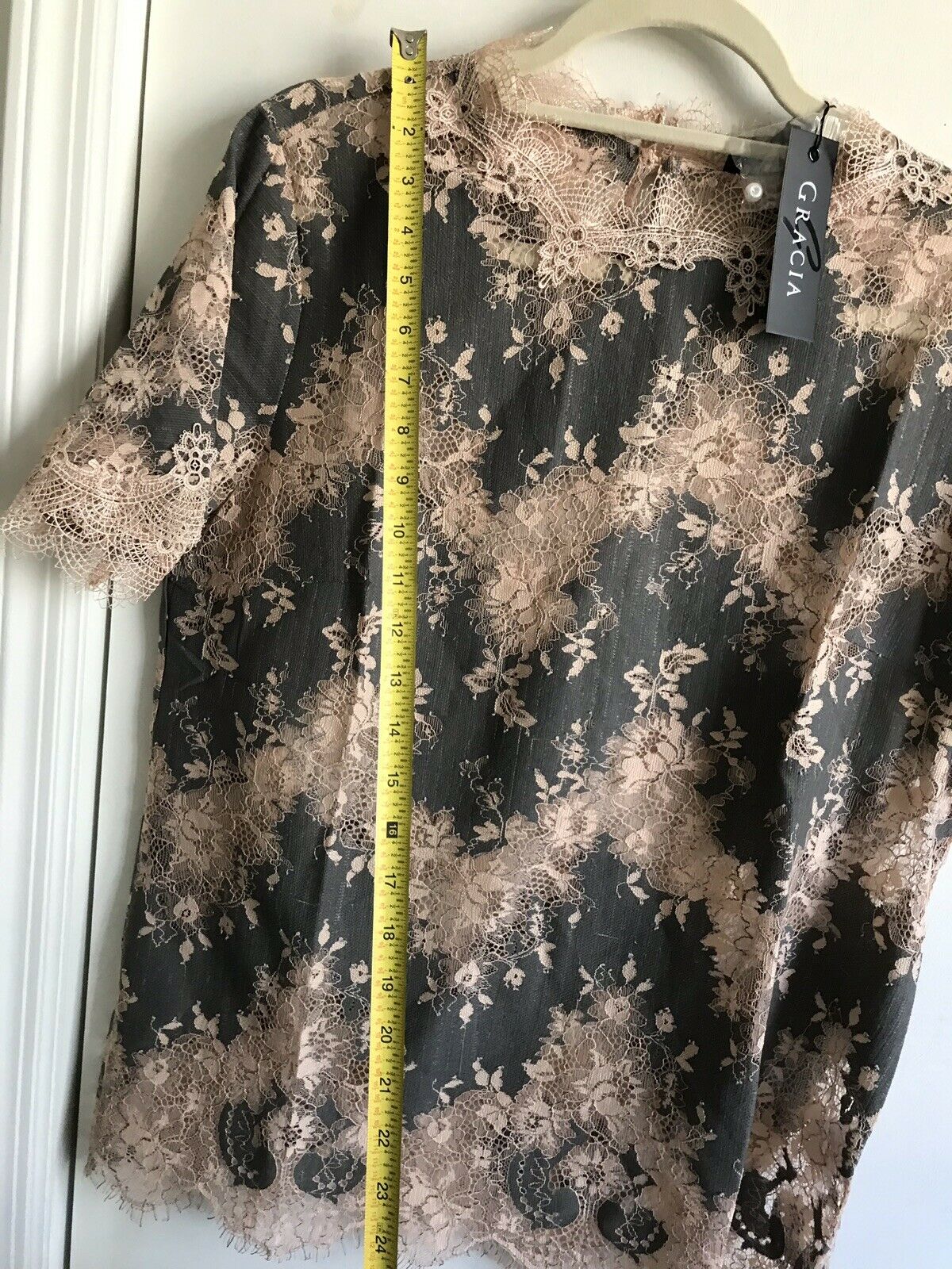 NWT! GRACIA Lace Top Sz Large