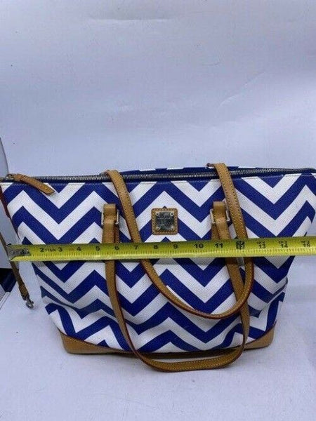 Dooney and Bourke shopping xl zig zag in blue white coated canvas tote