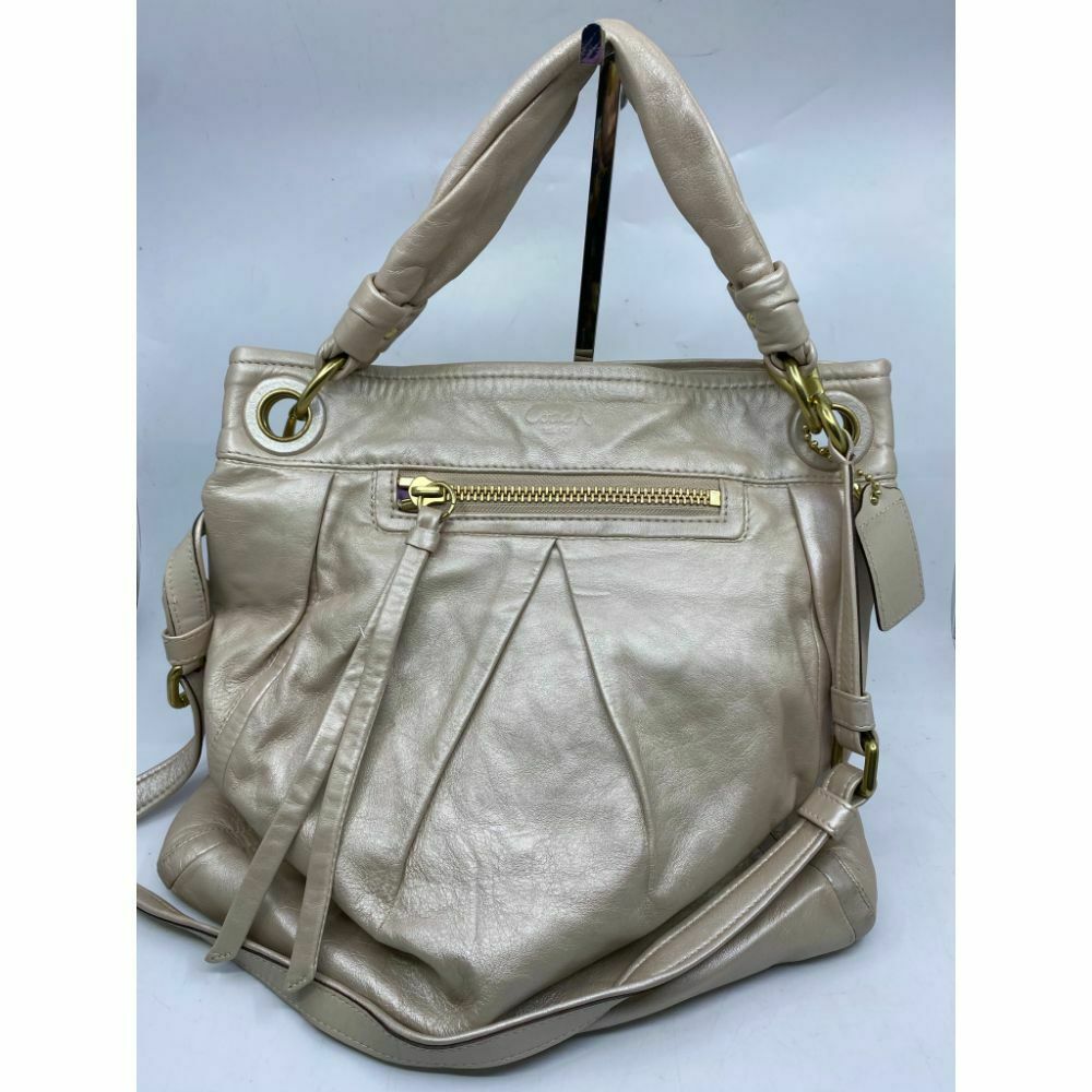 COACH XL Leather Cream Silver Shoulder Bag Very Good Condition