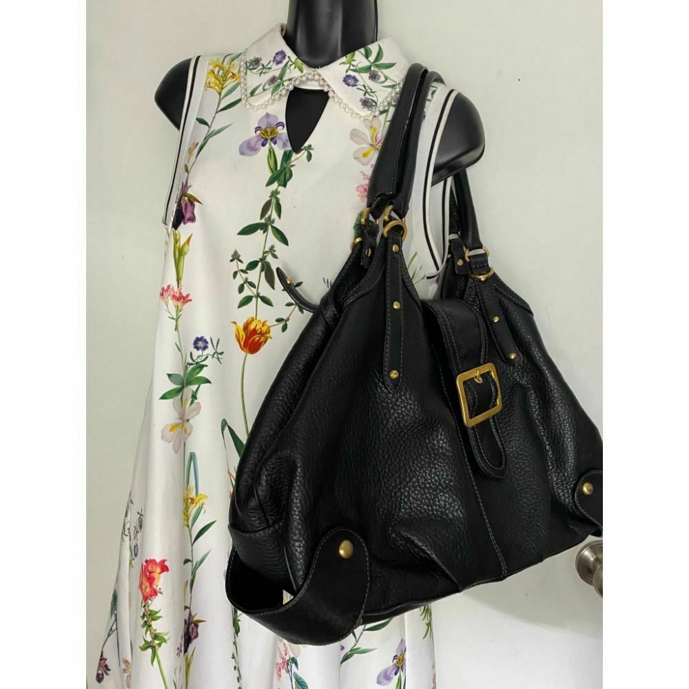 Maxx New York Black Leather Shoulder Bag