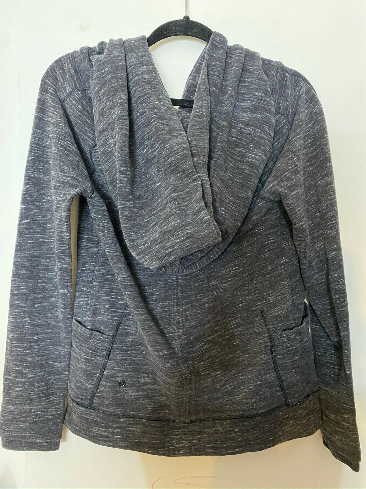 LULULEMON Womens Black Long Sleeves Stylish Hoodies Size: 2