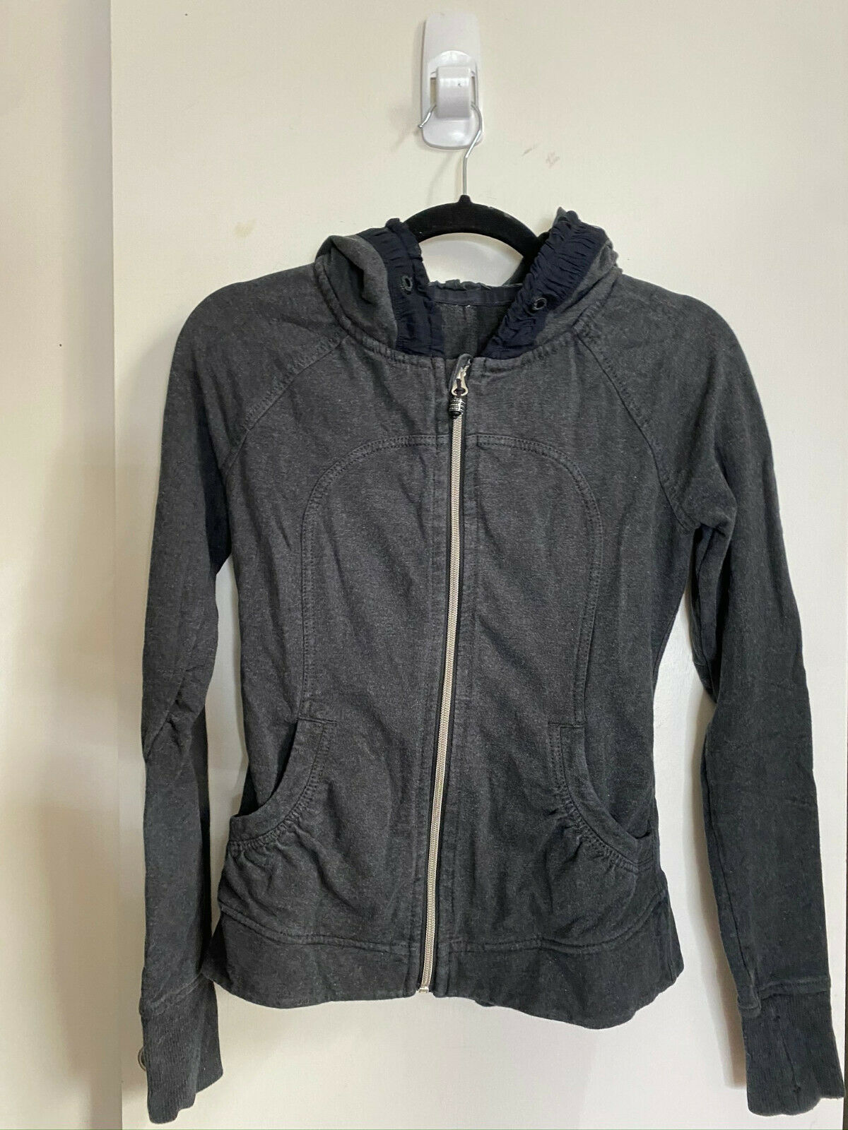 LULULEMON Womens Black Long Sleeves Stylish Hoodies Size: 4
