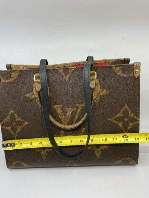 Onthego cloth tote Louis Vuitton Brown in Fabric - 25100827