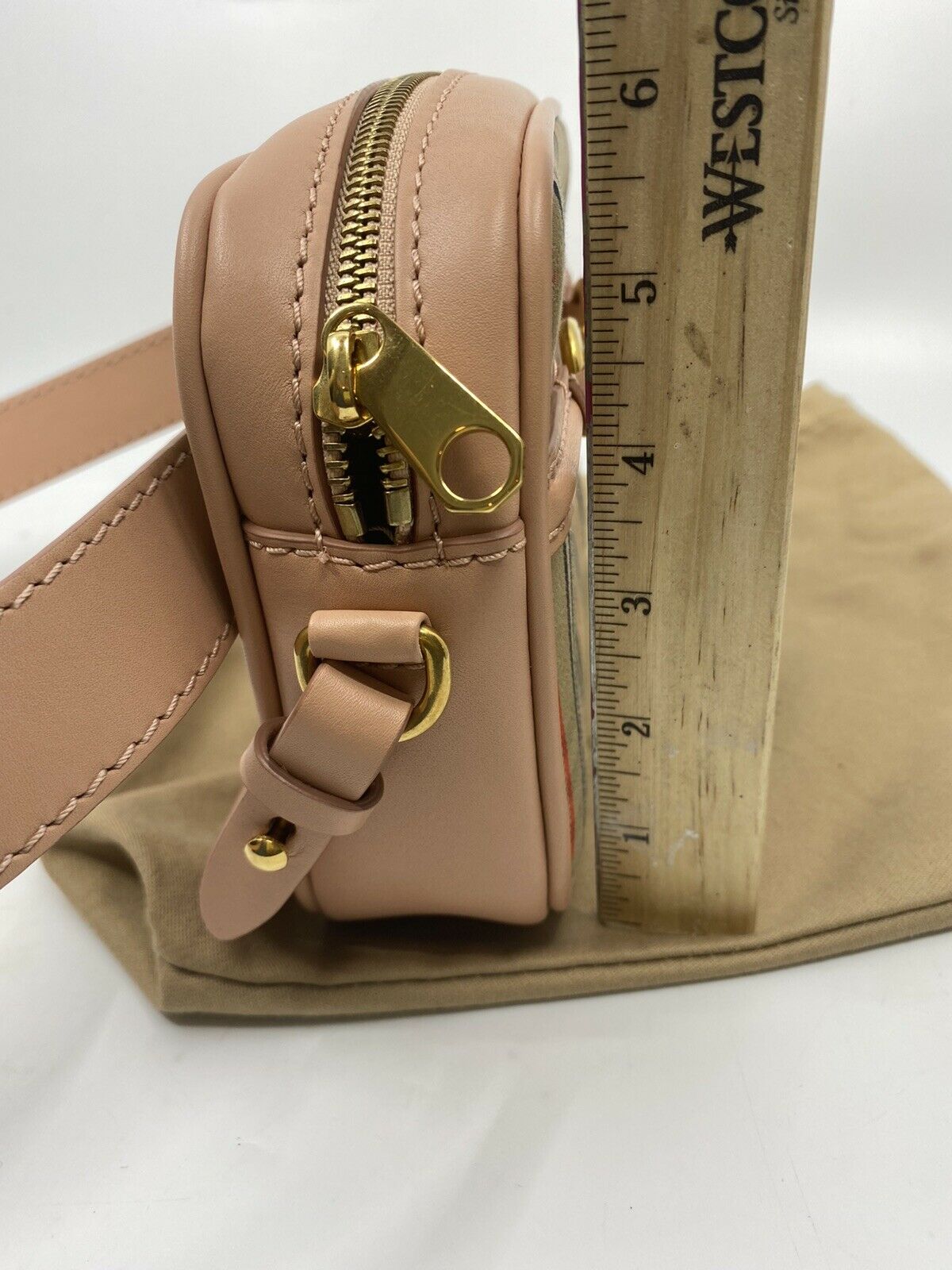 BURBERRY Link Pink Bumb Bag