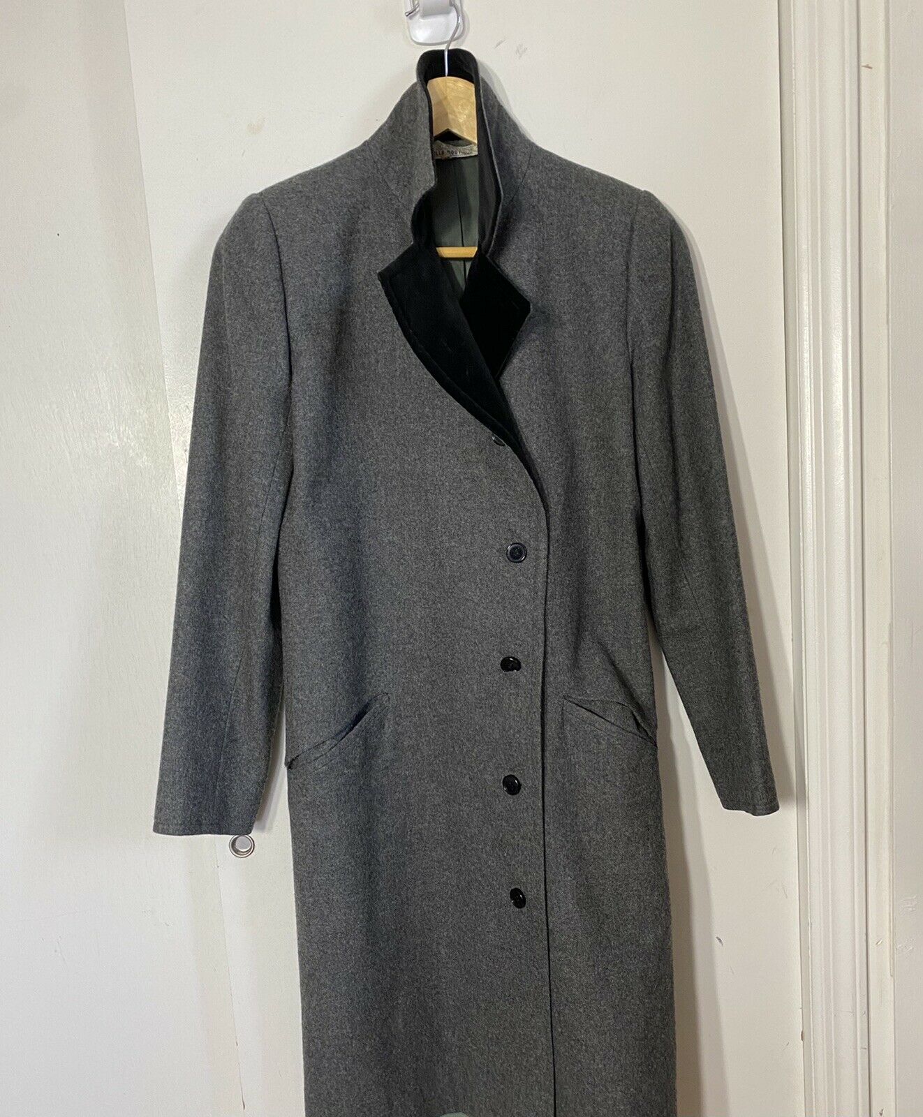 GIVENCHY Vintage Grey  Wool Coat W/  Velvet trim  Small