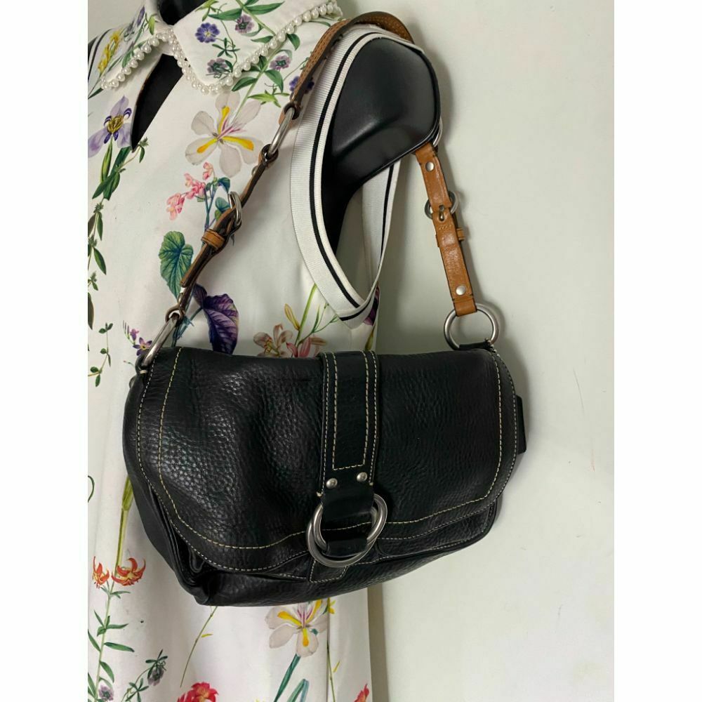 Coach Black Medium Leather Shoulder/Handbag