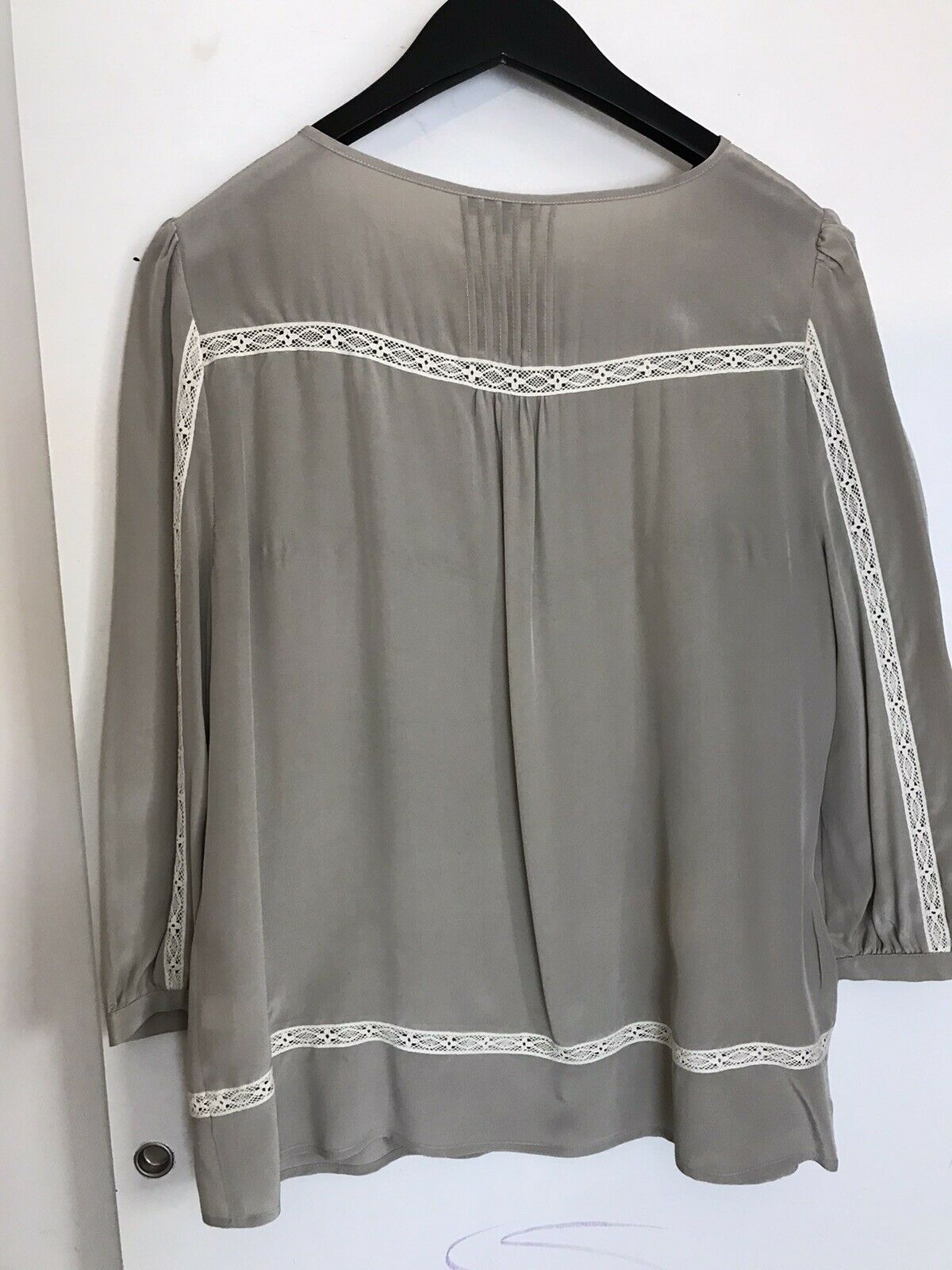 TOCCA Beige Silk Top sz 8