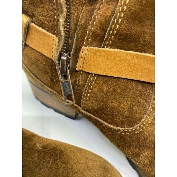 UGG Brown Leather Boots Size 6