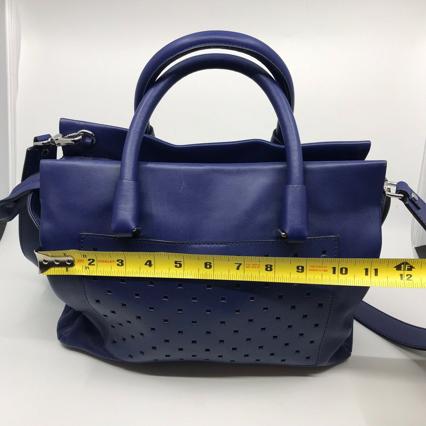 Marc Jacobs Blue Leather Handbag w crossbody Strap