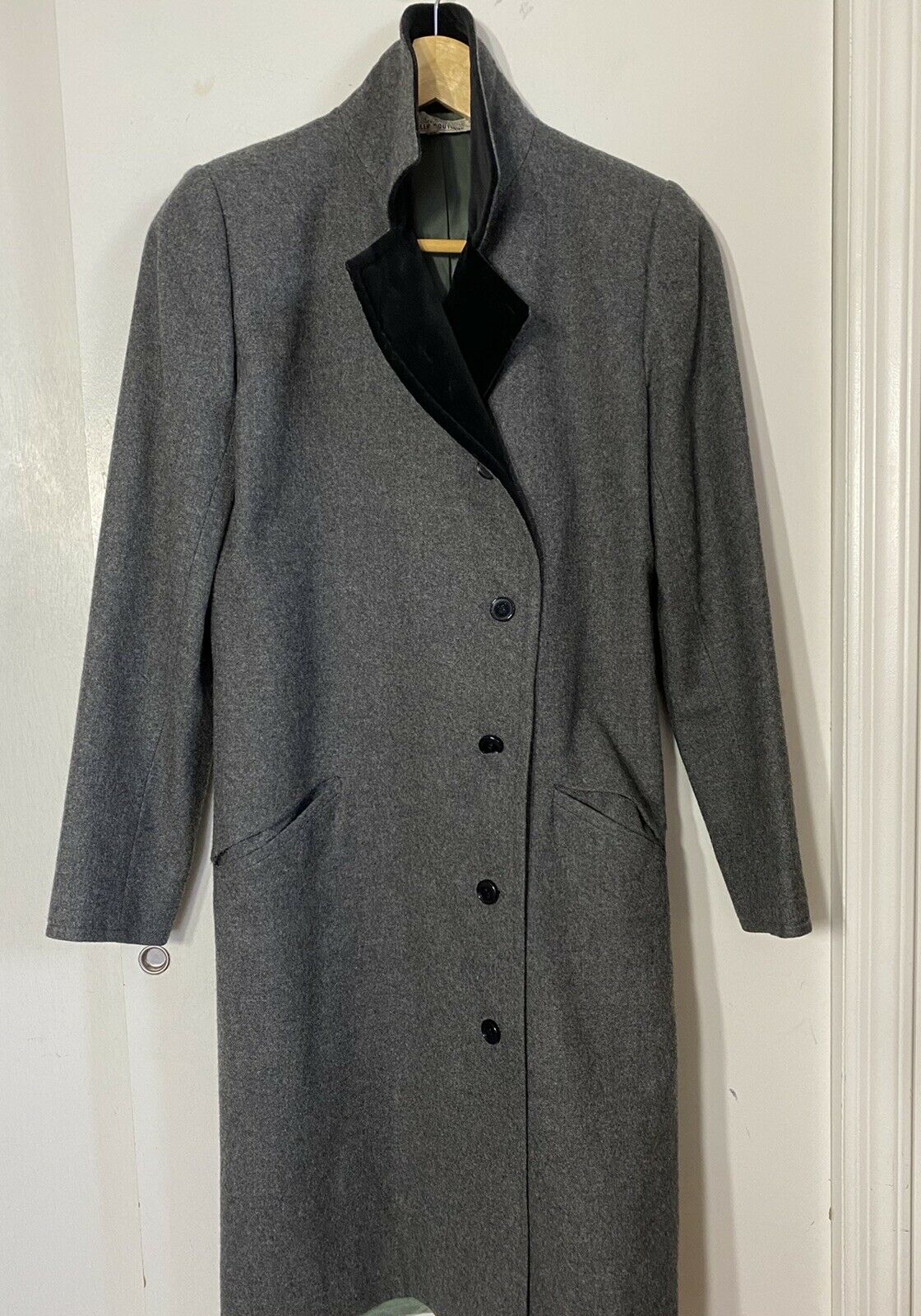 GIVENCHY Vintage Grey  Wool Coat W/  Velvet trim  Small