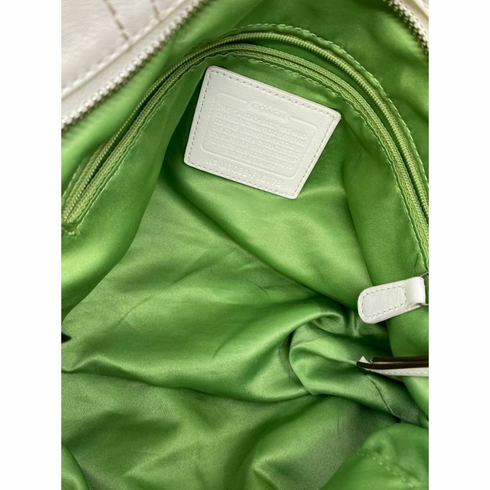 Coach White Medium Leather Shoulder/Handbag