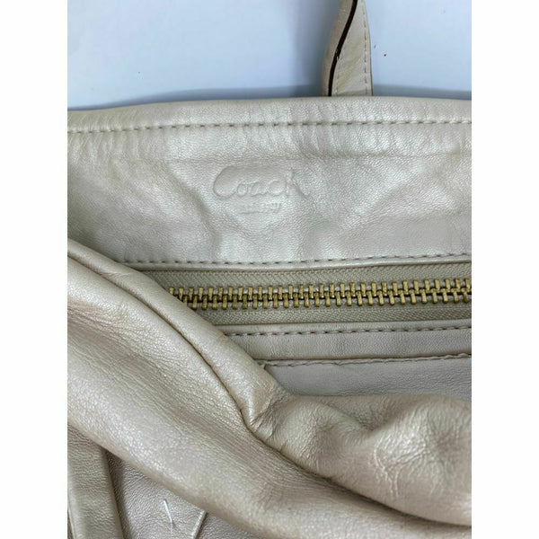 COACH XL Leather Cream Silver Shoulder Bag Very Good Condition