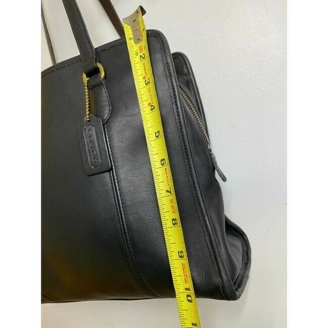 coach vintage black leather shoulder bag