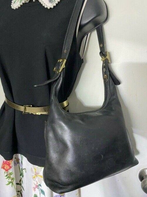 coach vintage black leather shoulder bag