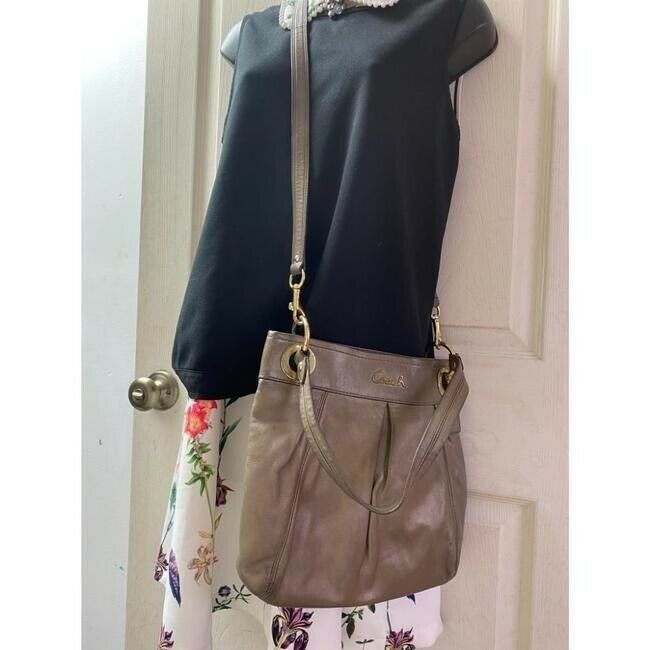 coach medium w adjustable strap gold leather cross body bag