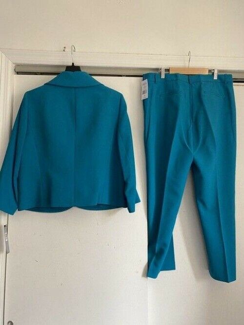 elie tahari teal w set pants in msrp activewear outerwear