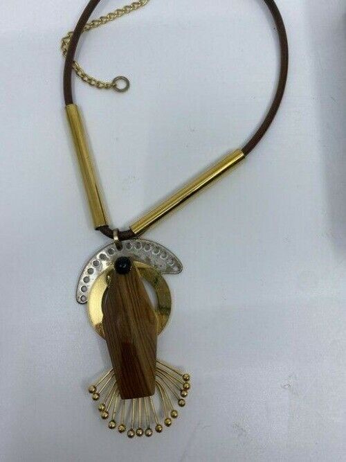 marni brown box w wooden charm necklace