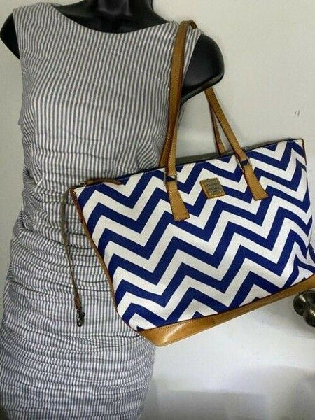 Dooney and Bourke shopping xl zig zag in blue white coated canvas tote