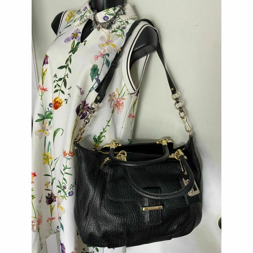 COACH XL Leather Black Shoulder Bag Very Good Condition
