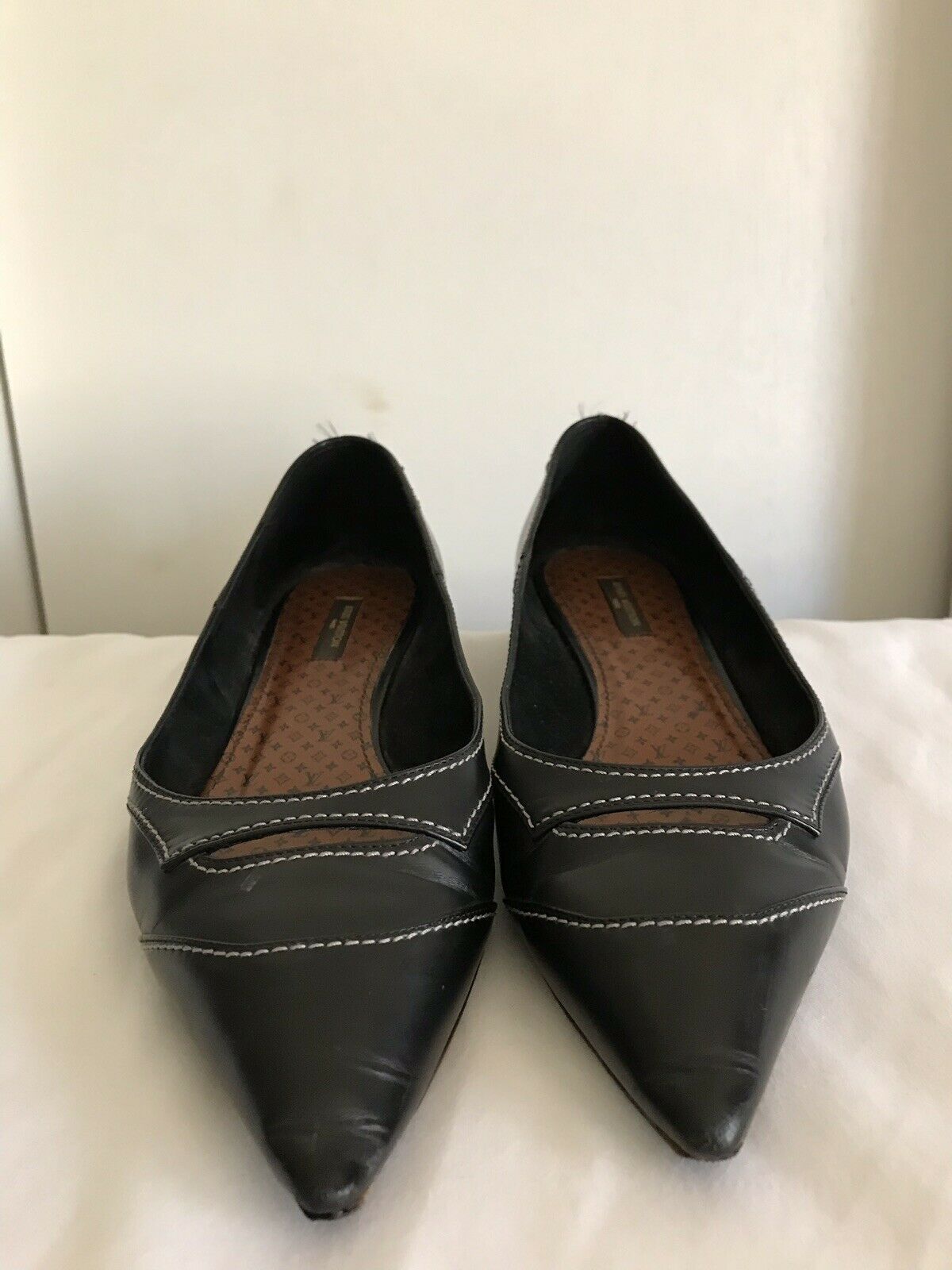 LOUIS VUITTON Womens Brown Leather Flats Size 39