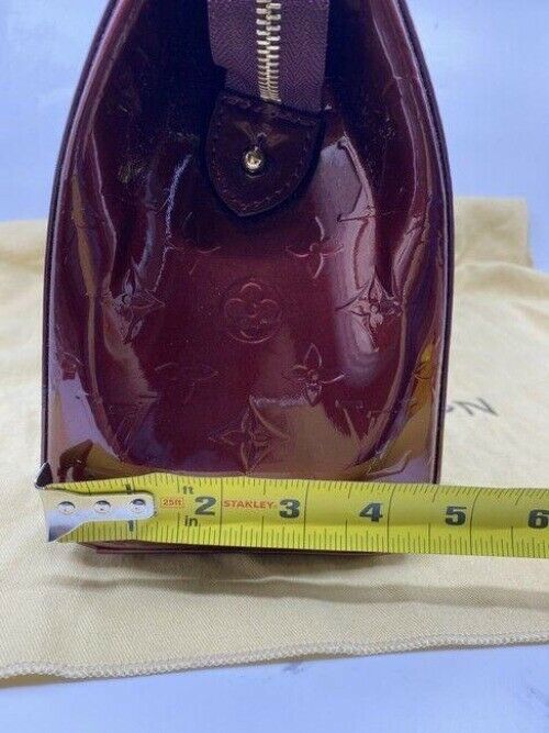 louis vuitton brea vernis mm burgundy patent leather shoulder bag