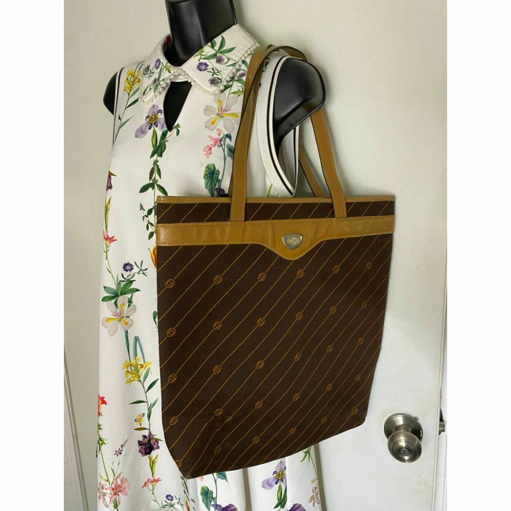 GUCCI Vintage XL Tote Bag in Canvas Fabric w/ All Over Logo