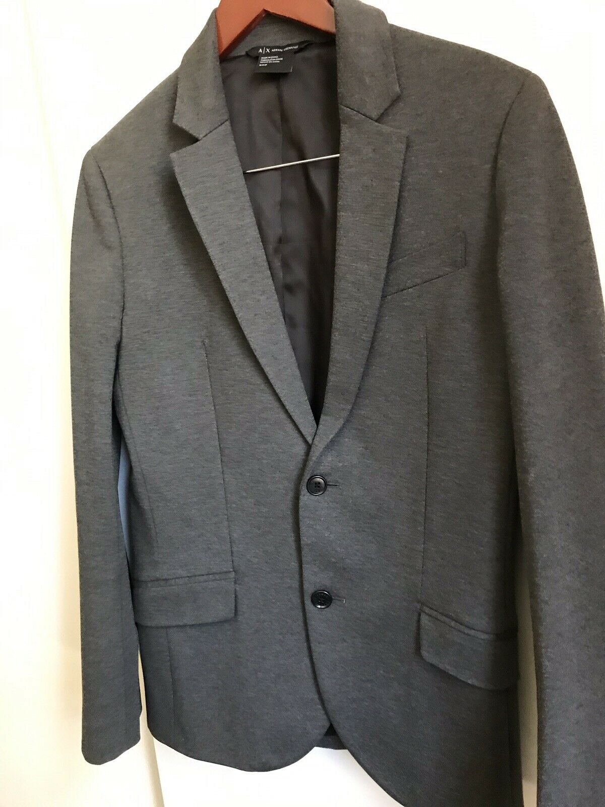 MEN'S ARMANI EXCHANGE GRAY  SPORTS JACKET SIZE SMALL GOOD USED