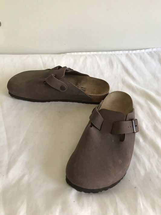 BIRKENSTOCK SLIPPERS-Brown-Size L8 M6