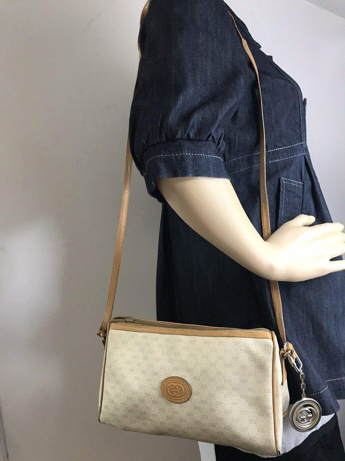 GUCCI Vintage Crossbody Bag All Over Signature