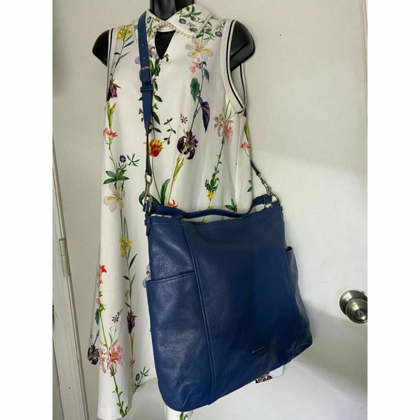 COACH XL Leather Blue Shoulder Bag Very Good Condition