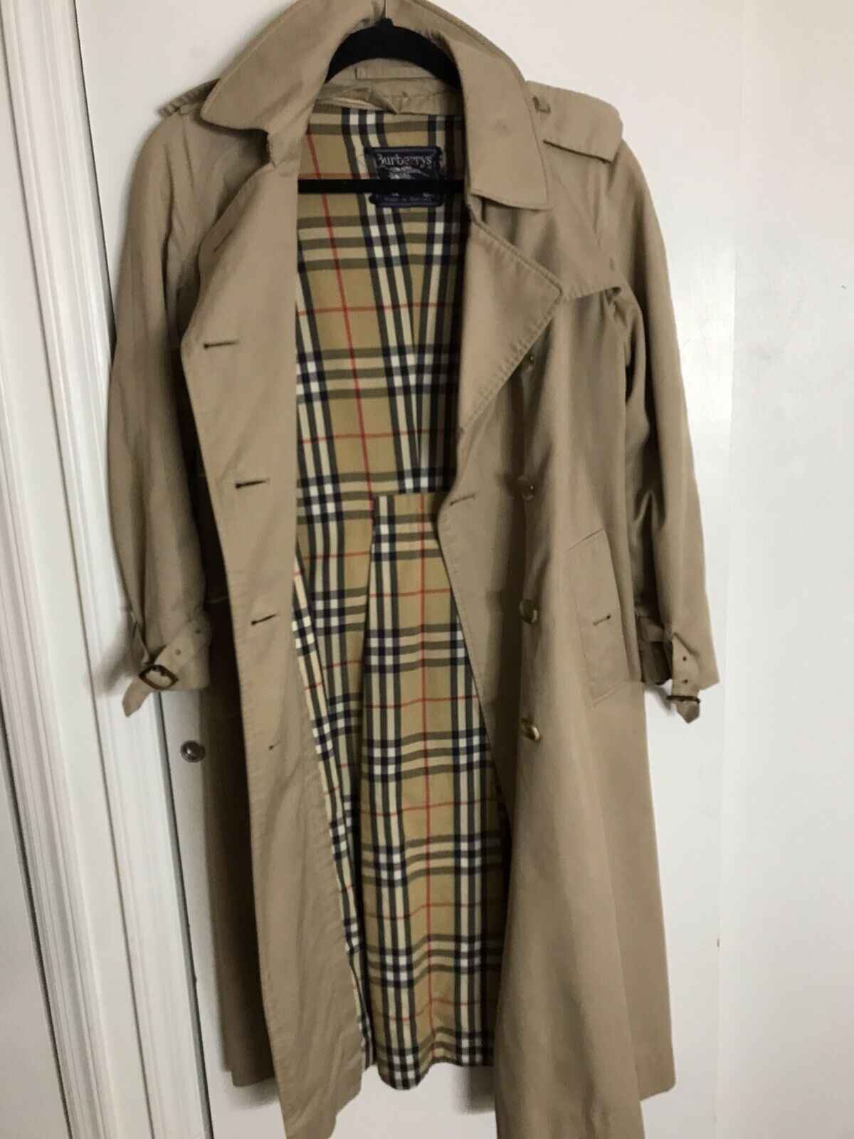 BURBERRY Women’s Vintage Khaki Trench Coat size 6